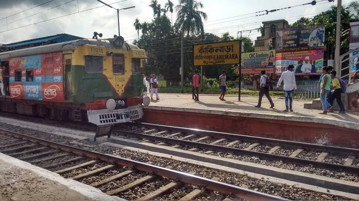 Rail Blockade: বন্ধ জুটমিল খোলার দাবিতে রেল অবরোধ কাঁকিনাড়ায়! বিপর্যস্ত পরিষেবা